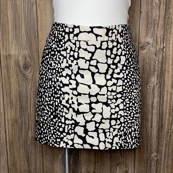 J. Crew Dresses & Skirts - J. Crew Black & White Giraffe Print Mini Skirt Sz8